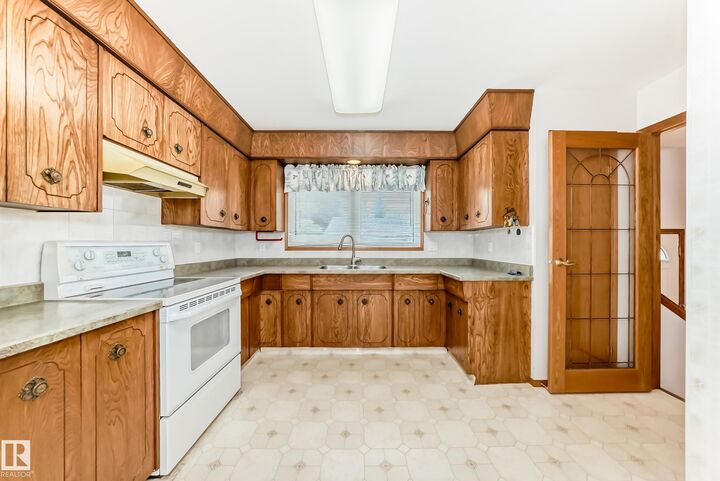 Property Photo: 10411 36A Avenue NW AB T6J 2H7
