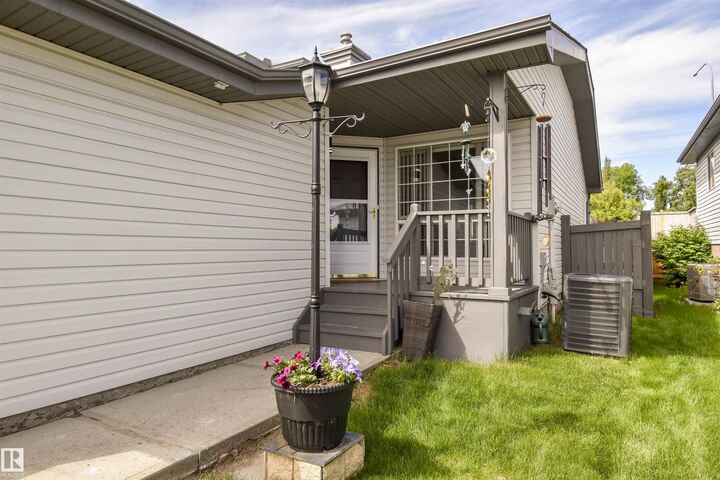 Photo de la propriété: 45 Landsdowne Drive AB T7X 3Y4