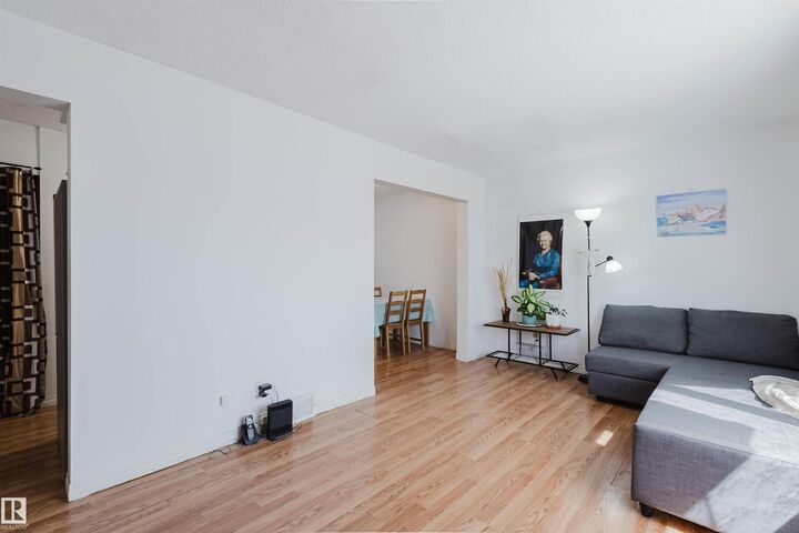 Property Photo: 14310 80 Street NW 4 AB T5C 1L6