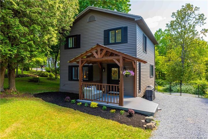 Property Photo:  19 Grove Avenue  NB E2E 5K5 
