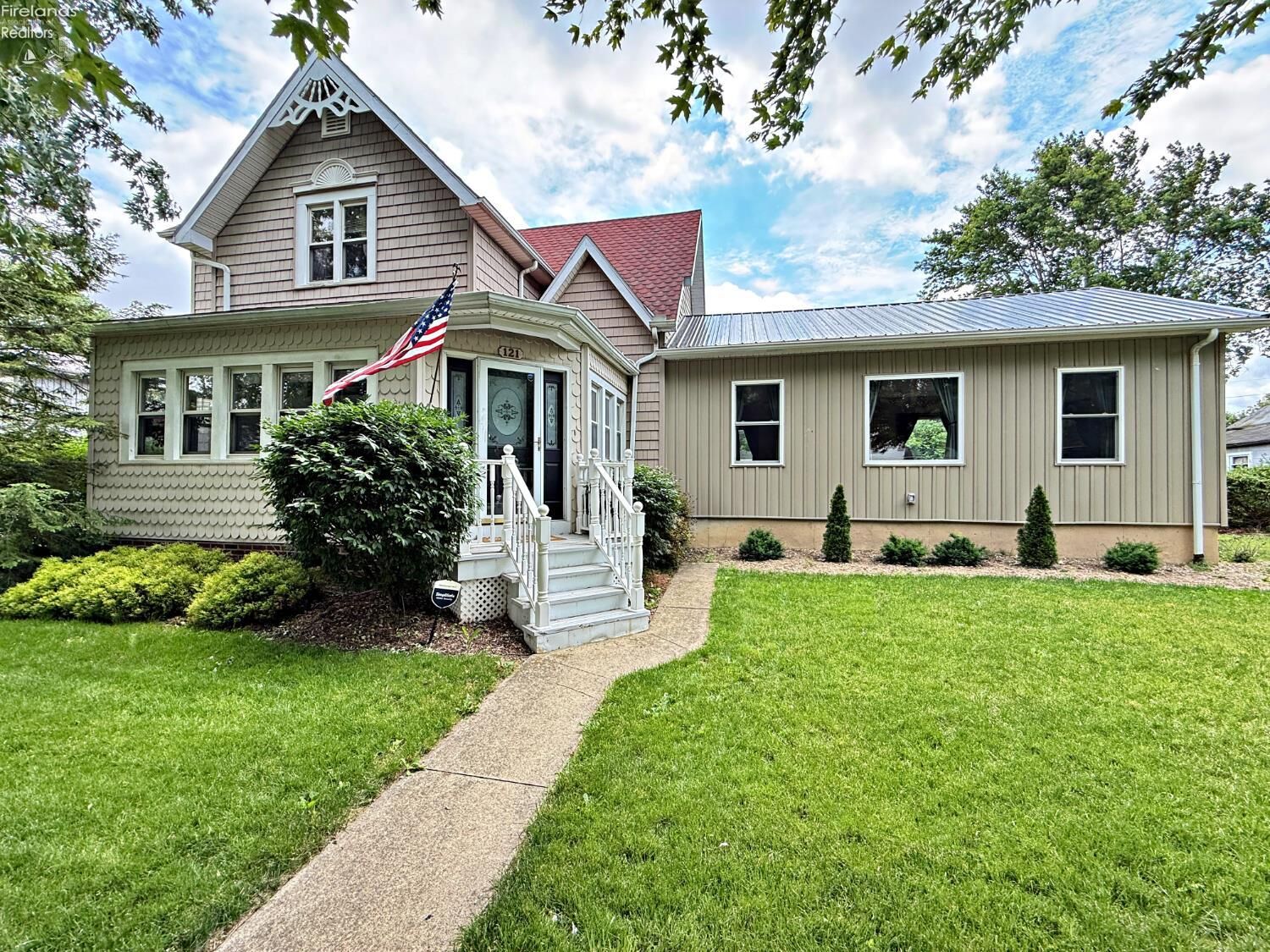 Property Photo:  121 N Main Street  OH 44807 