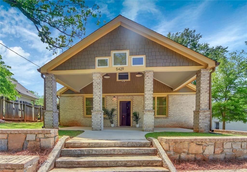 Property Photo: 5429 E Mountain Street GA 30083