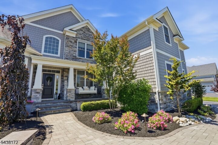 Property Photo:  18 Waterford Way  NJ 07738 