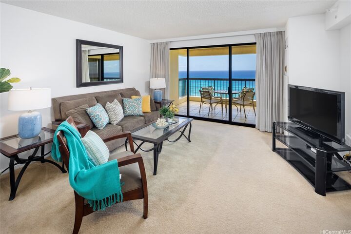 Property Photo:  2470 Kalakaua Avenue 3102  HI 96815 