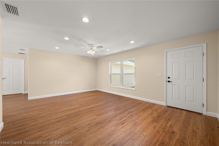 Property Photo:  1913 N Iroquois Road  FL 33825 