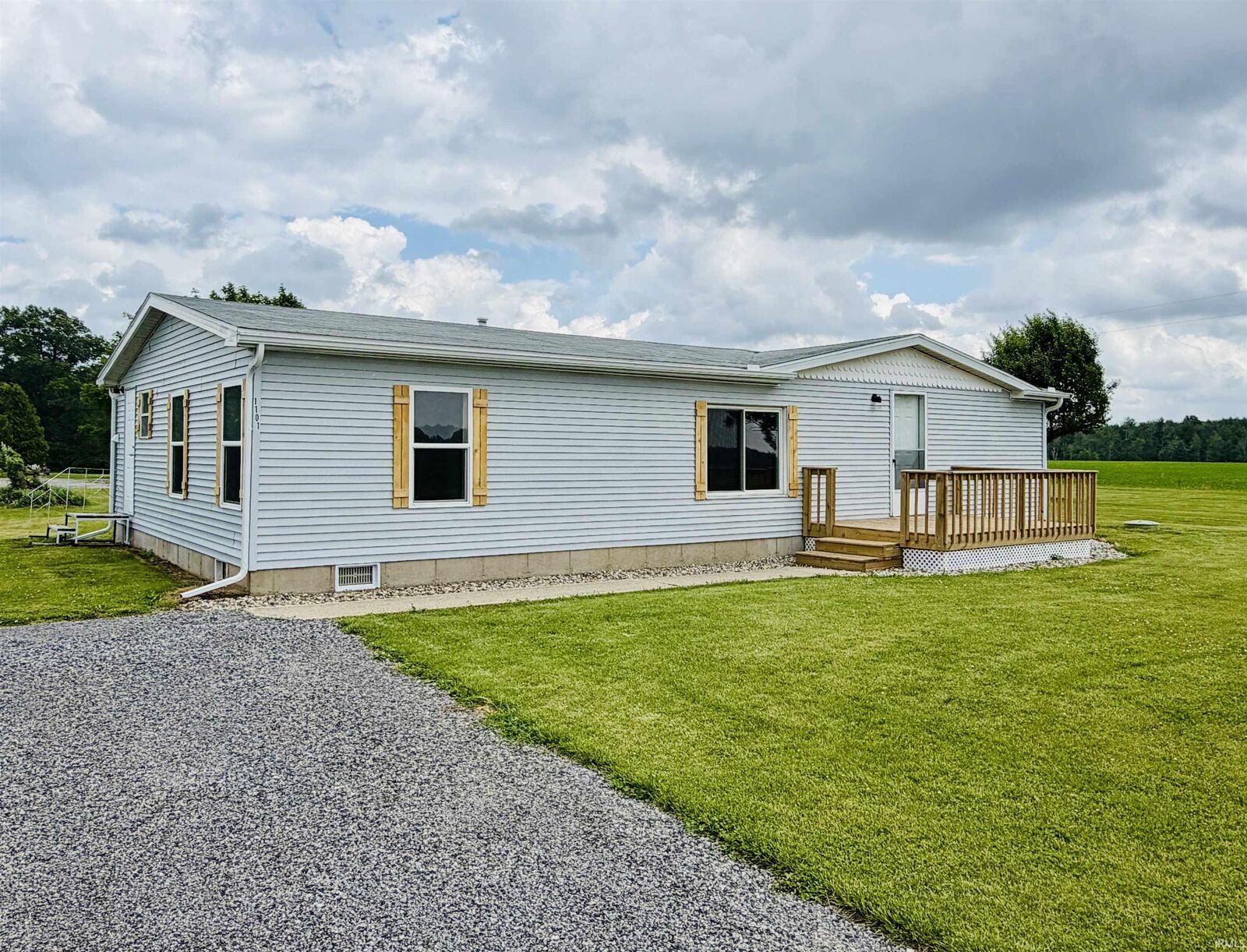Property Photo: 1101 S 425 W IN 46760-9643