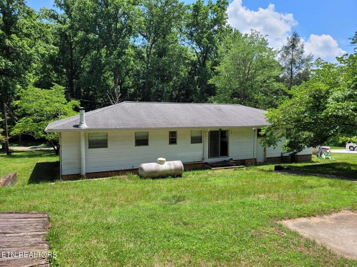 Property Photo:  7507 Badgett Rd  TN 37919 