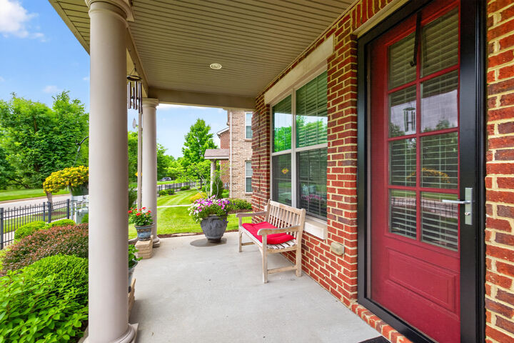 Property Photo:  3240 Beaumont Centre Circle  KY 40513 