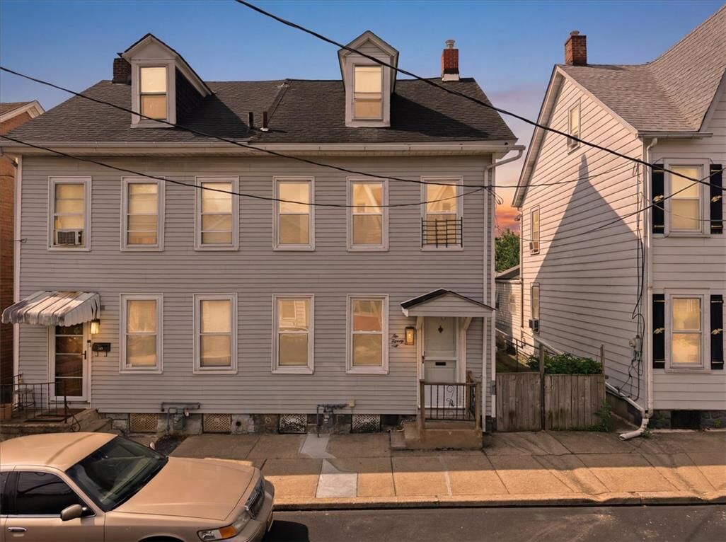 Property Photo:  222 W Nesquehoning Street  PA 18042 