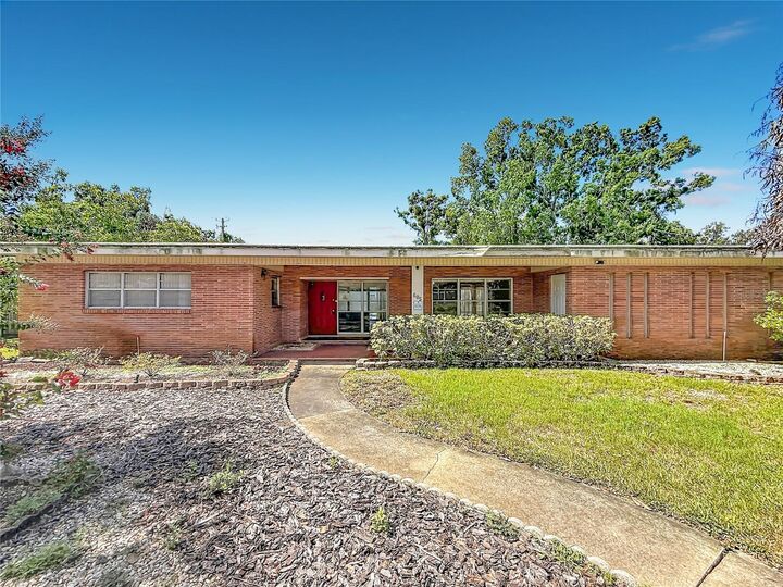 Property Photo:  605 Courtney Drive  FL 33617 
