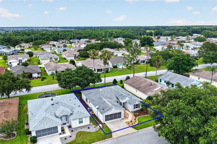 Property Photo: 751 Old Oaks Lane FL 34748