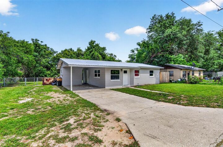 Property Photo: 14002 Morgan St FL 33525