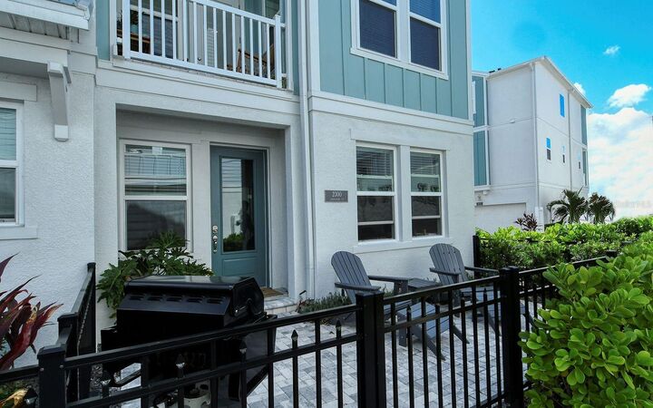 Property Photo: 2300 Lindstrom Street FL 34237
