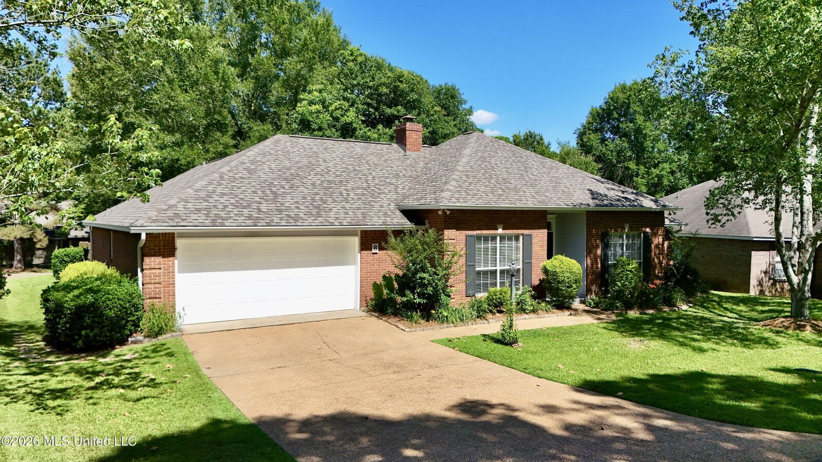 Property Photo:  8 Parkview Road  MS 39056 