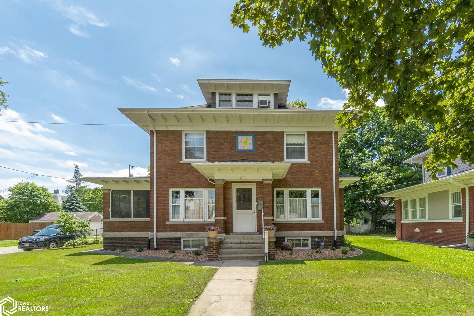 Property Photo: 221 7th Street NW IA 50401