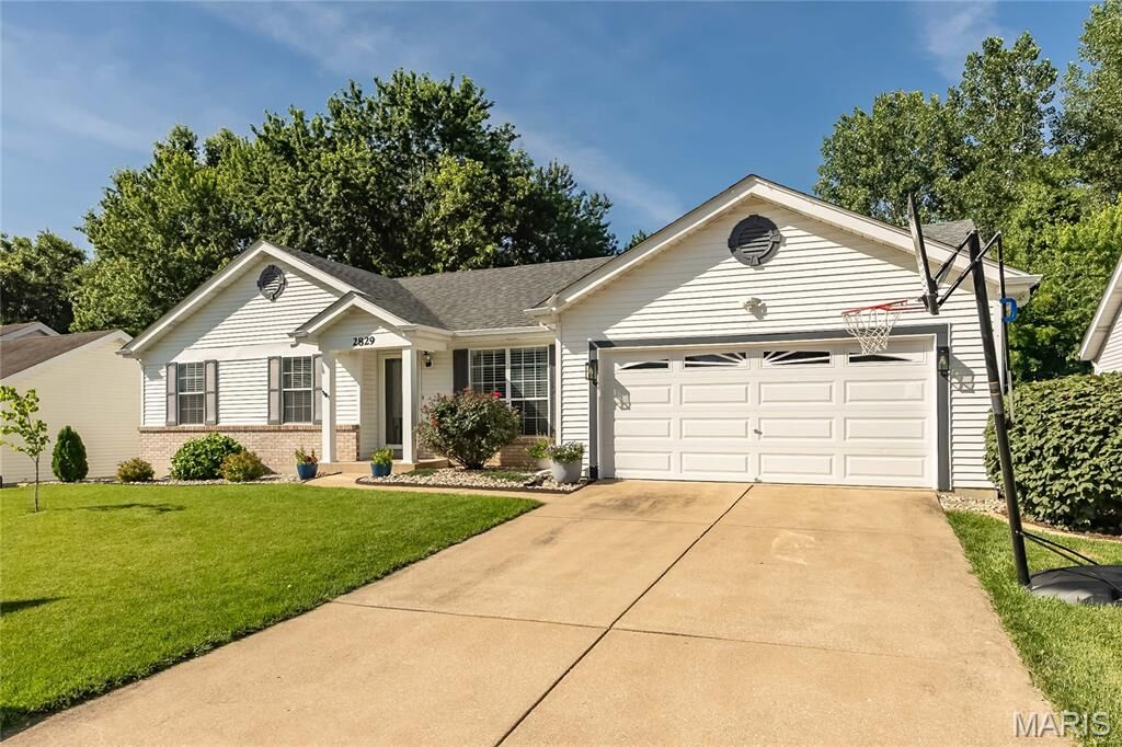 Property Photo: 2829 Royallvalley Way MO 63368