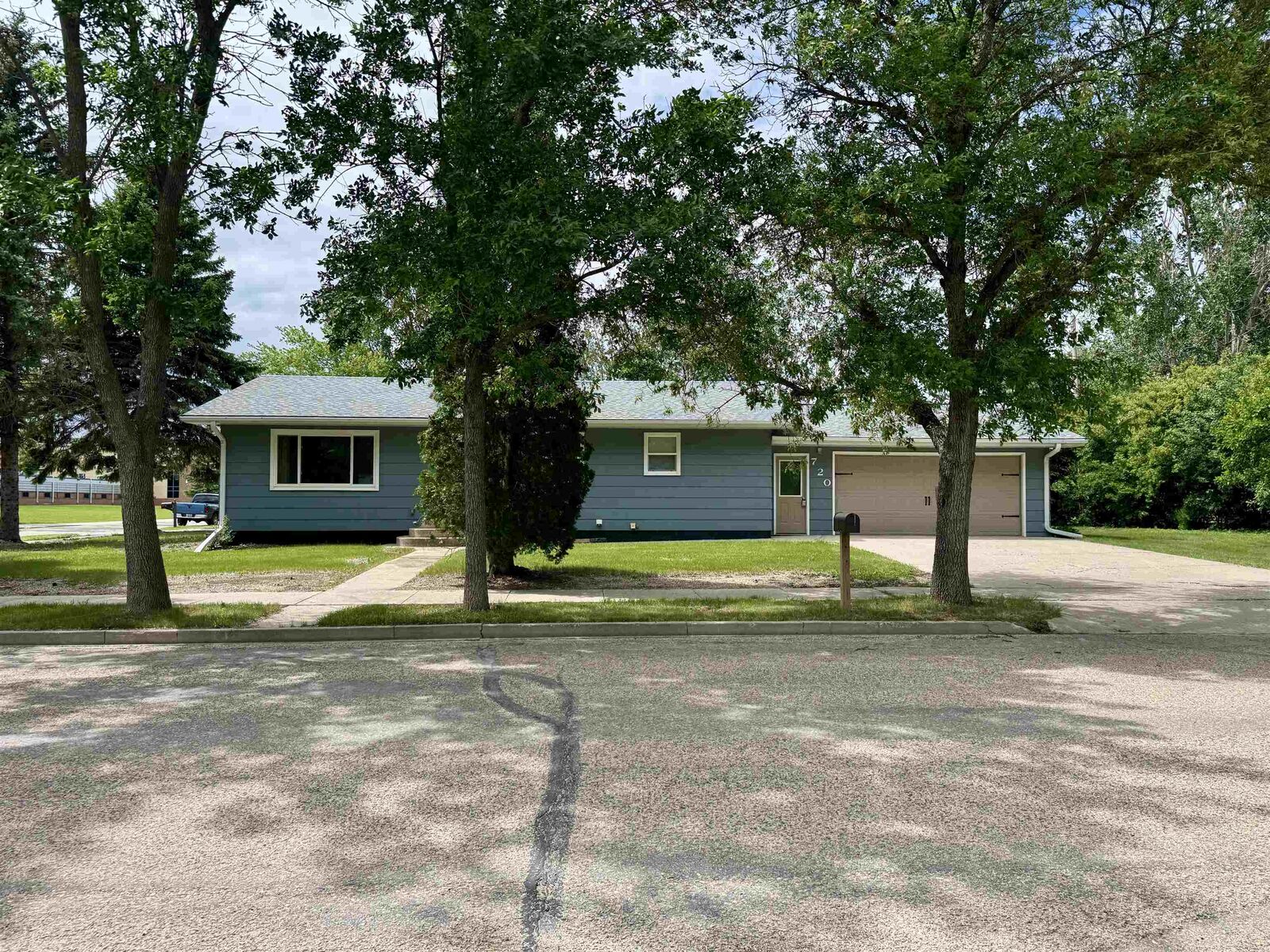 Property Photo: 720 S Main St ND 58784