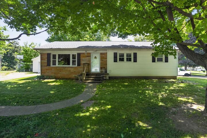 Property Photo:  509 Fayette Street  MI 49250 