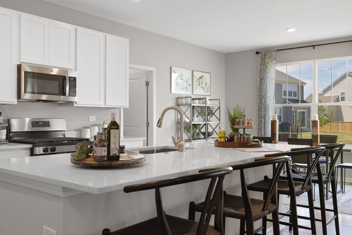 Property Photo: 1506 Kinwood Road IL 60177