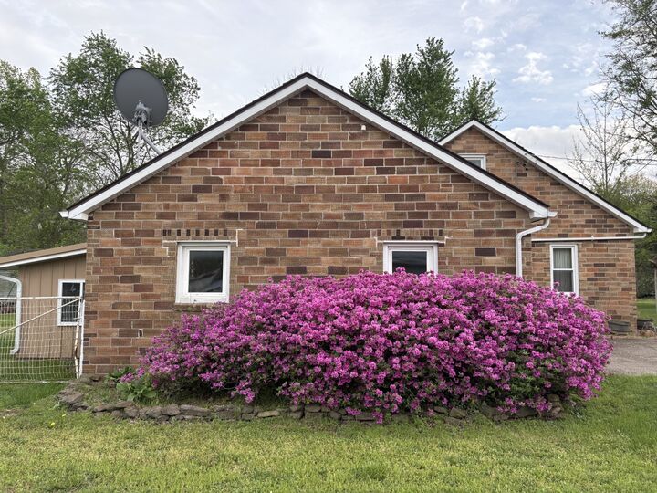 Property Photo:  1232 Dallas Road  IL 62966 