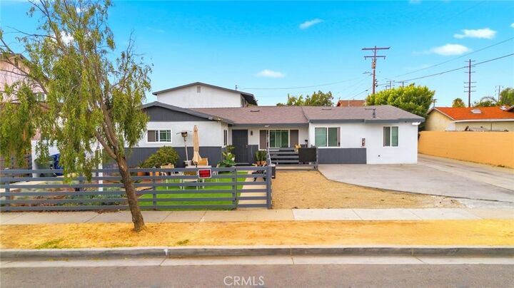 Property Photo: 6221 Corona CA 90201
