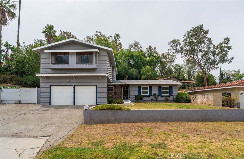 Property Photo: 1324 E Maplegrove CA 91792