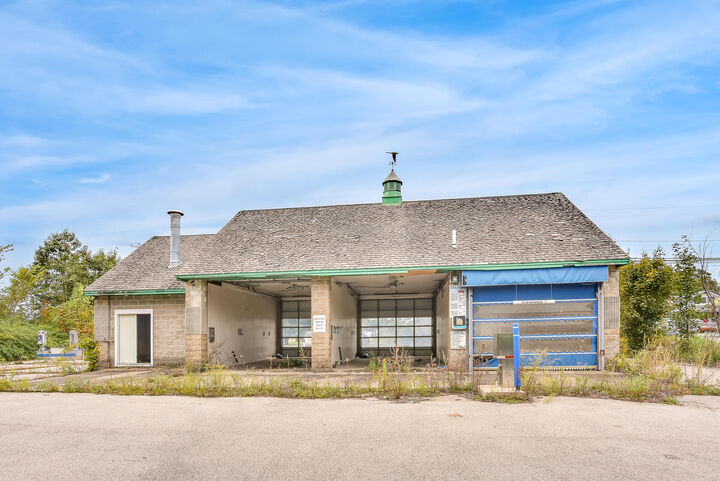 Property Photo: 424 US Route 1 ME 03904