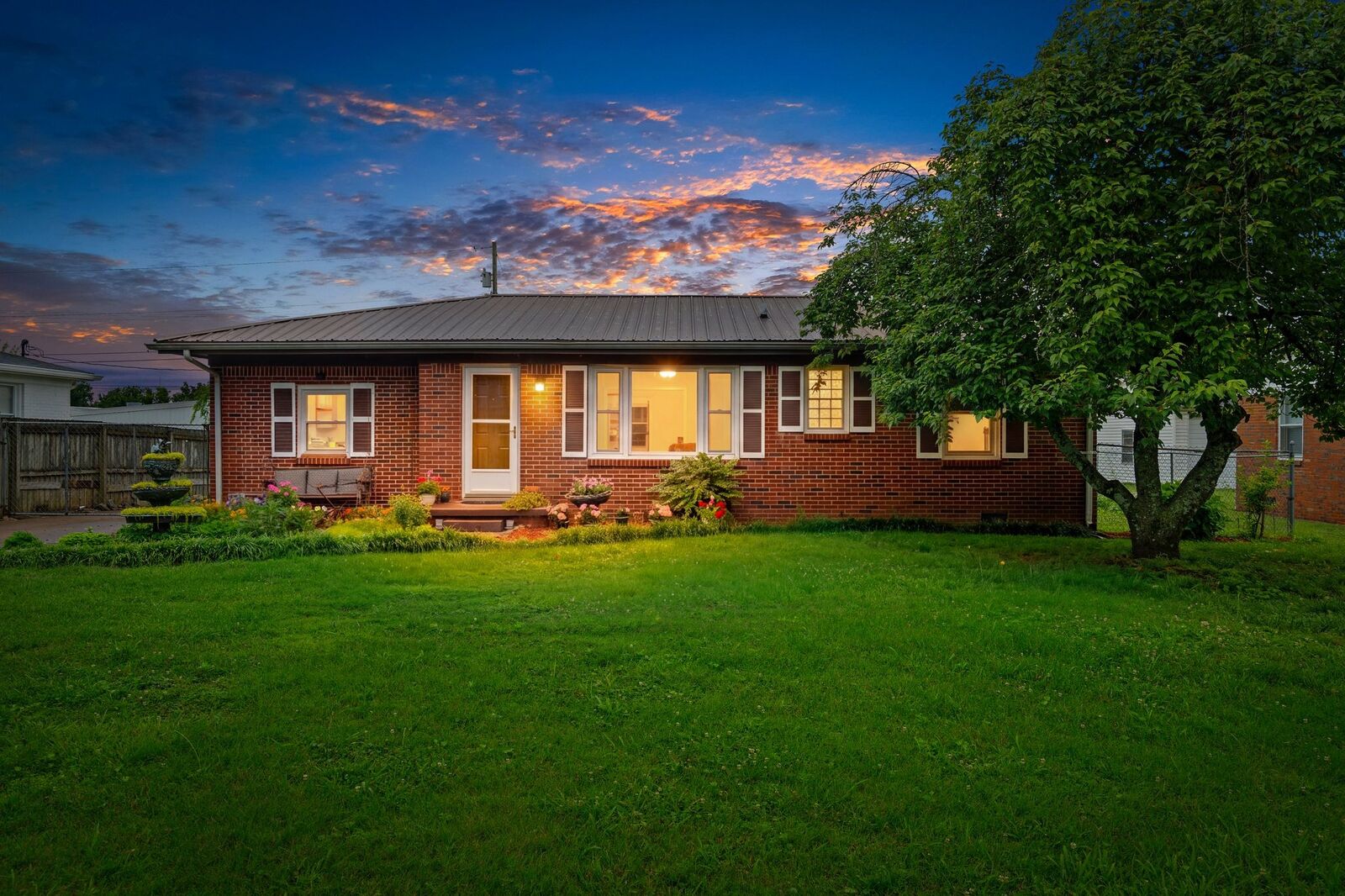Property Photo:  135 Barbara Ave  TN 37066 
