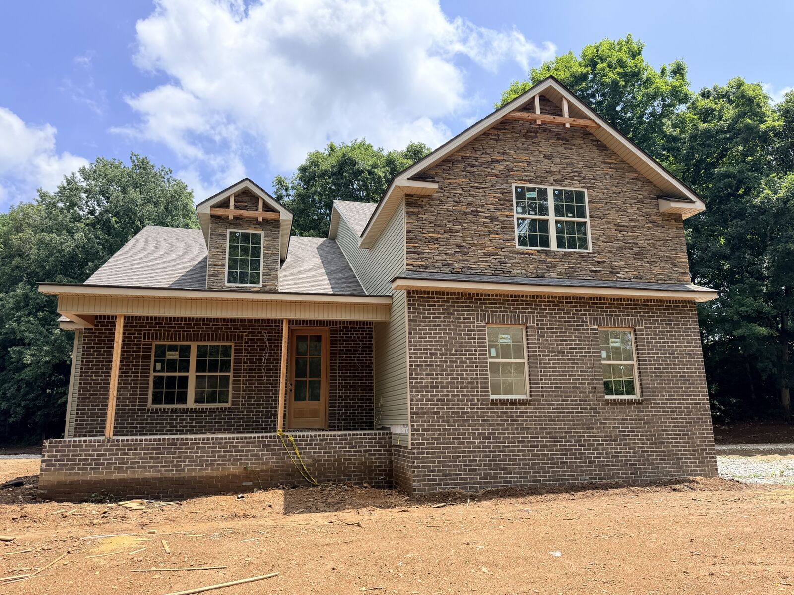 Property Photo: 1066 Indian Creek Rd TN 37051