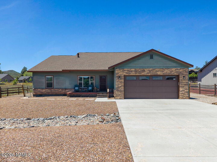 Property Photo: 143 Trilogy Drive AZ 86046