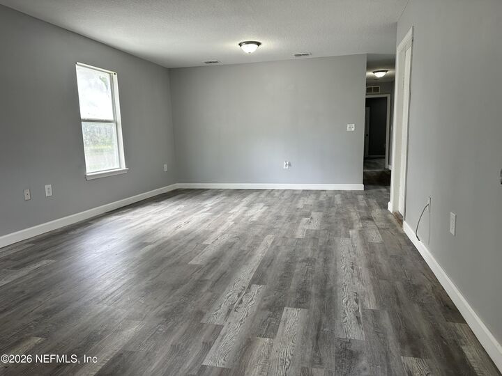 Property Photo: 1394 Manotak Avenue FL 32210