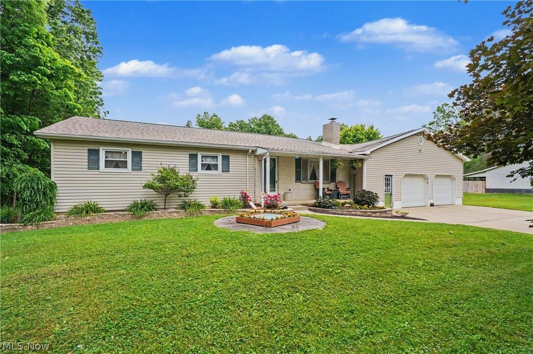 Property Photo:  9112 New Road  OH 44451 