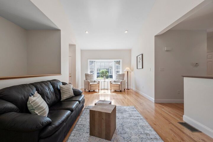 Property Photo: 25 Flagstone Way NH 03087