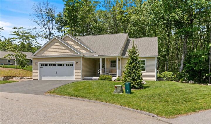 Property Photo: 25 Ridgeview Drive NH 03034