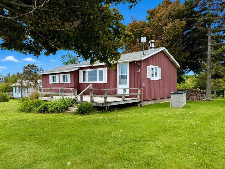 Property Photo: 28 Hillwinds Beach Drive NS B0L 1E0