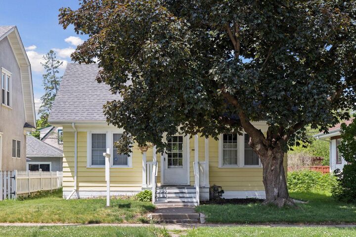 Property Photo: 387 Cretin Avenue S MN 55105
