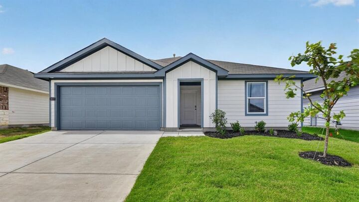 Property Photo: 2236 Old Nelson Place TX 76036