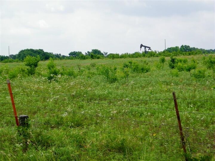 Property Photo: 24148 E County Road 1670 OK 73433