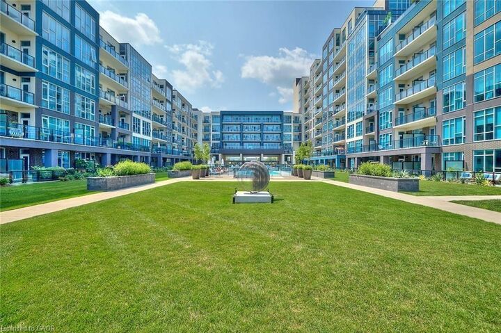 Property Photo:  16 Concord Place 436  ON L3M 0J1 