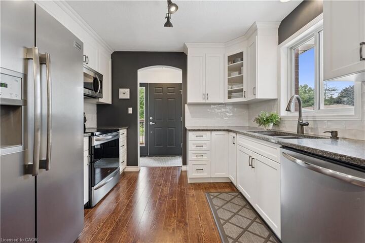 4 George Street — photo 1