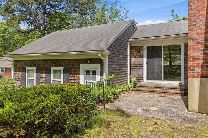 Property Photo: 1 Aspen Rd MA 02645