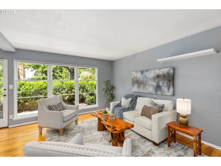 Property Photo: 6811 NE Broadway OR 97213
