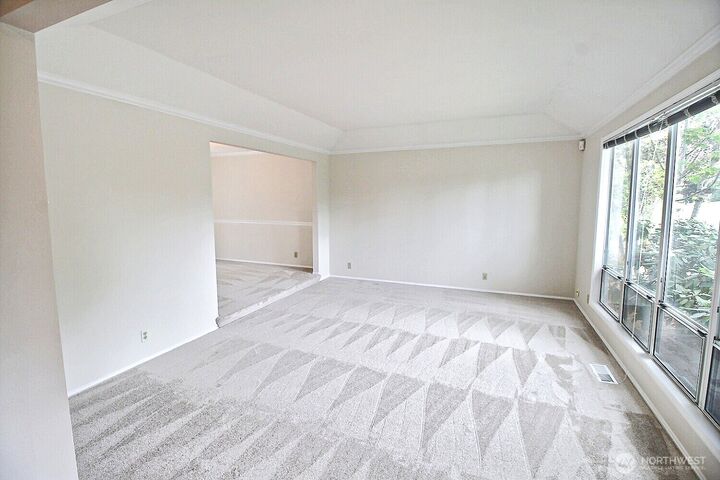 Property Photo: 23952 SE 40th Place WA 98029