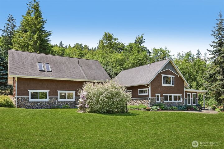 Property Photo:  32011 SE 48th Street  WA 98024 