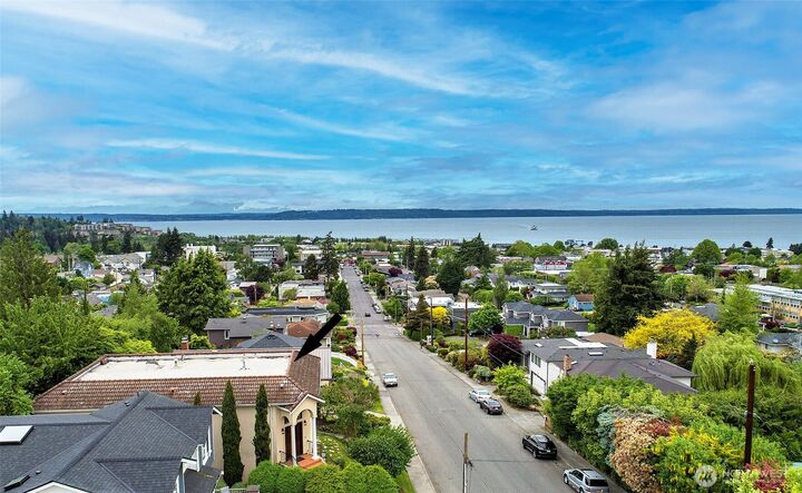 Property Photo: 750 Maple Street WA 98020