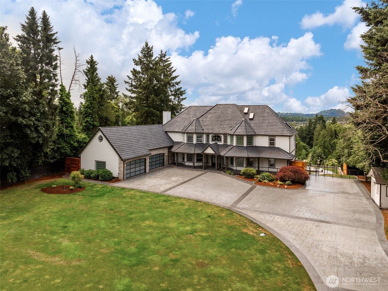 Property Photo:  12815 SE Rivercrest Drive  WA 98683 