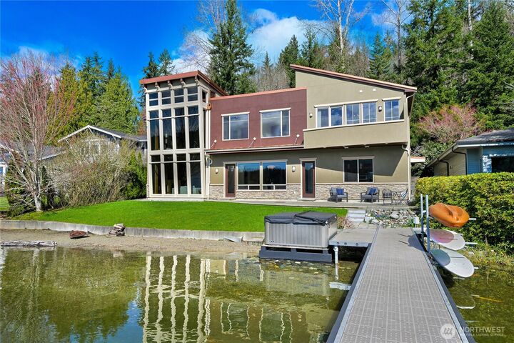 Property Photo:  2076  Dellesta Drive  WA 98226 