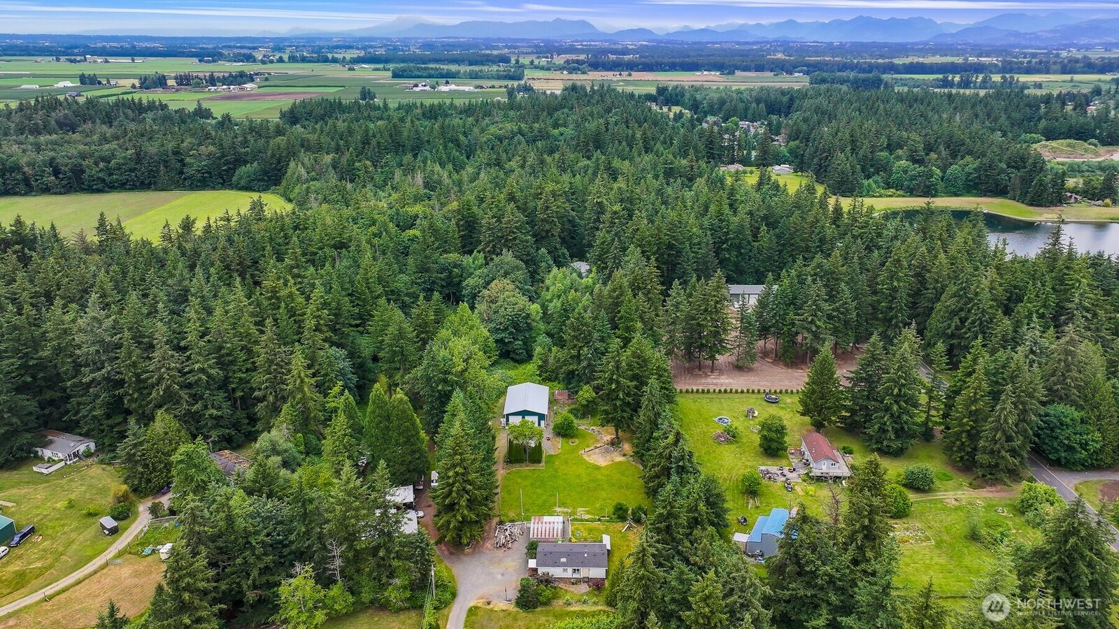 Property Photo: 1906 E Pole Road WA 98247