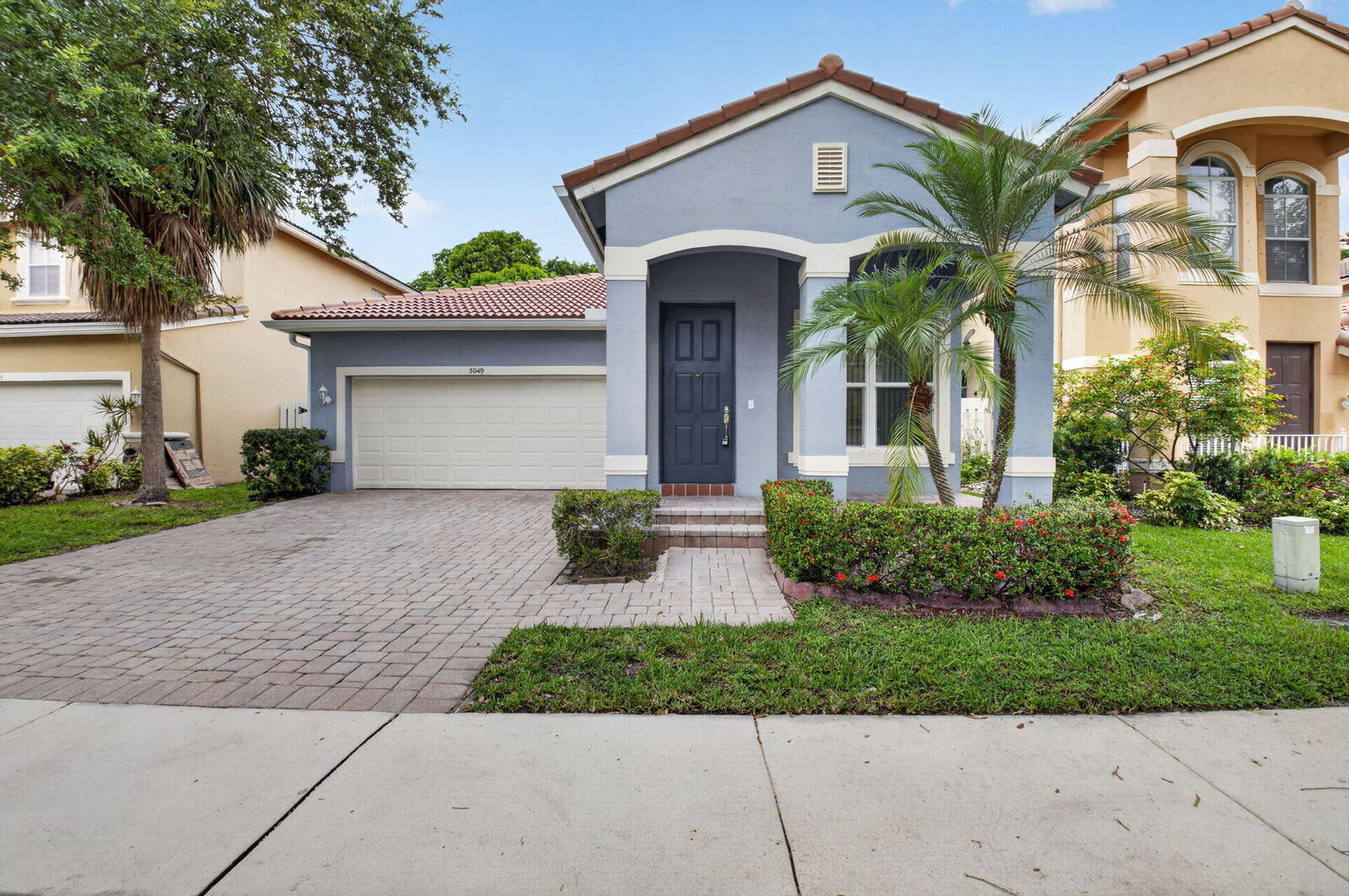 Property Photo:  5049 Sancerre Circle  FL 33463 