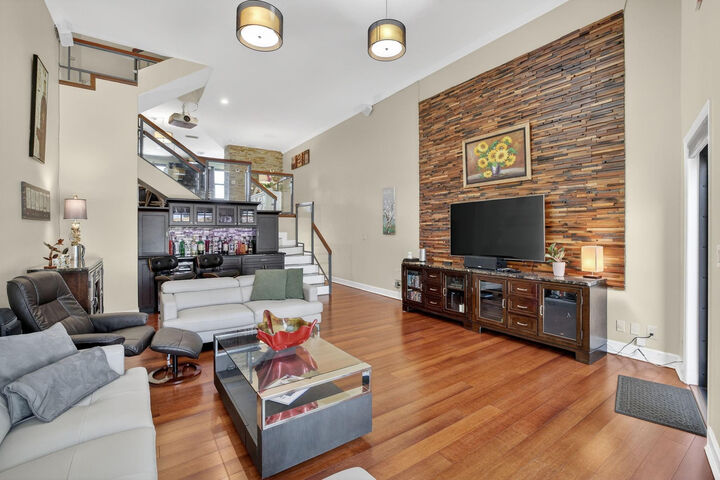 Property Photo: 3000 NE 8th Terrace B4 FL 33334